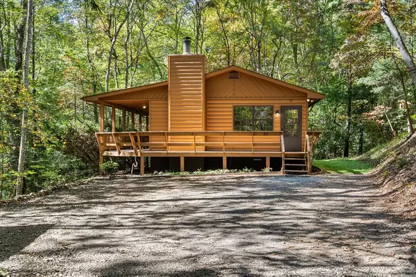 33 Hundred Acre Woods, Murphy, NC 28906