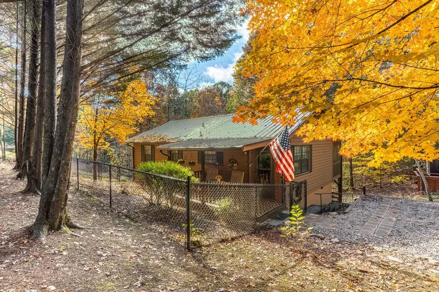 9 Settlers Crossing Way, Murphy, NC 28906