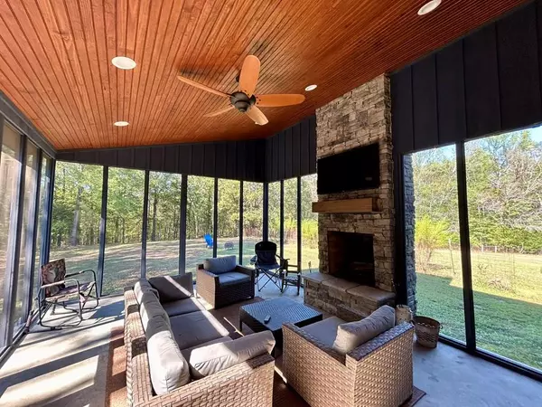 Water Valley, MS 38965,56 County Road 390 (Lafayette County)