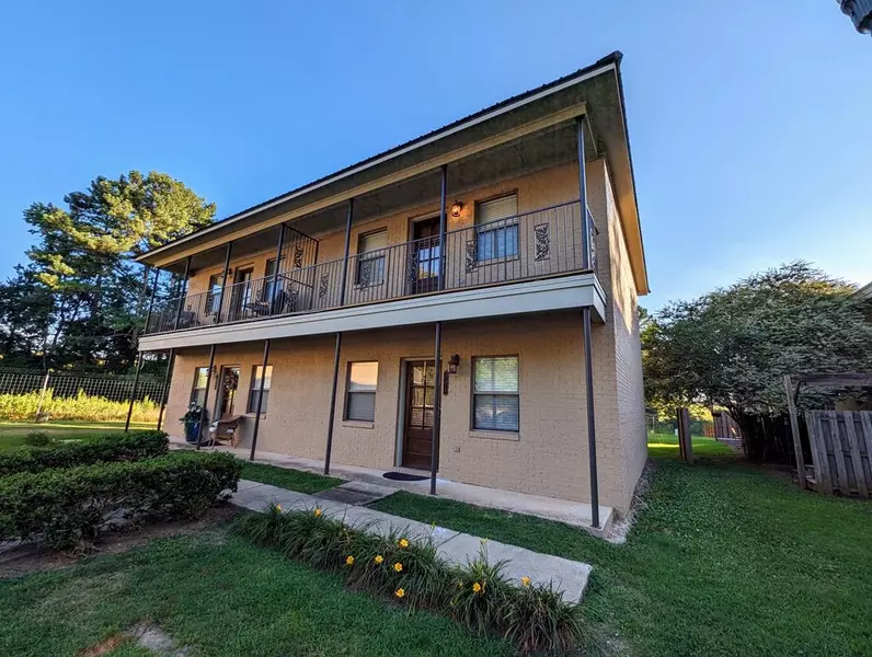 115 Orleans Oaks Ln, Oxford, MS 38655