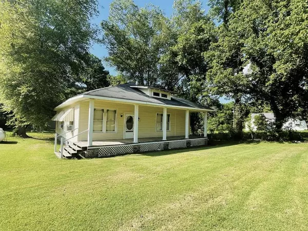 1059 Jackson Ave., Enid, MS 38927