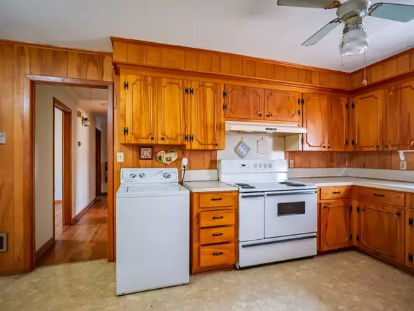 Sardis, MS 38666,205 Edwin Circle