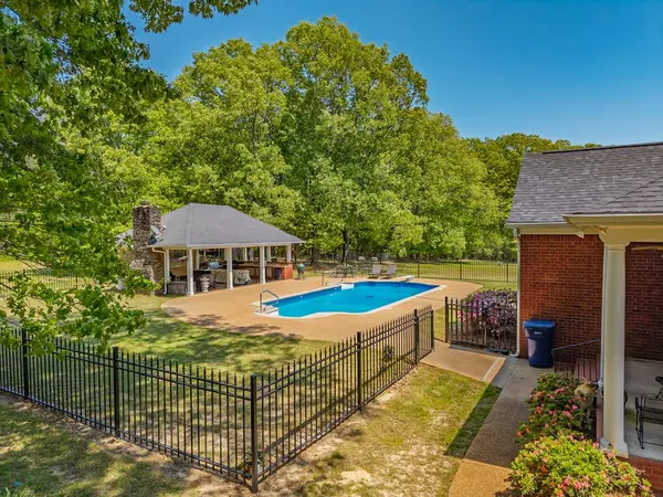 Sardis, MS 38666,14015 Ballentine Road