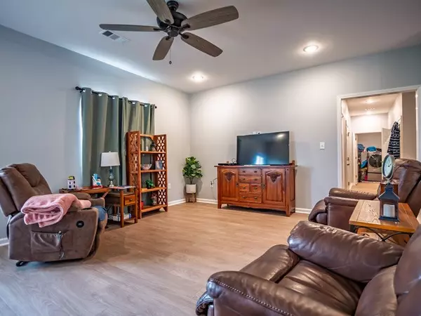 Pope, MS 38658,225 Parker Road