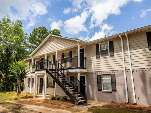 Oxford, MS 38655,2112 Old Taylor Rd #j6