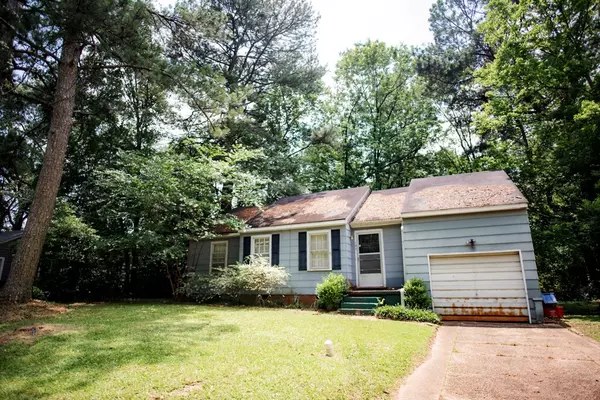 Oxford, MS 38655,105 Combs