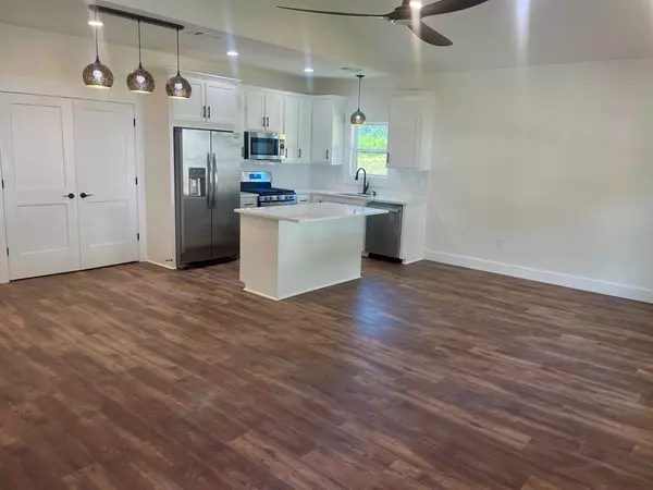 Pontotoc, MS 38871,145 Thaxton Hills Drive