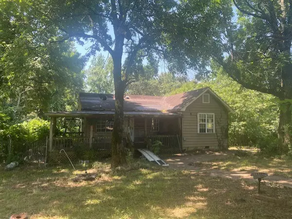 Senatobia, MS 38668,147 Crockett Rd