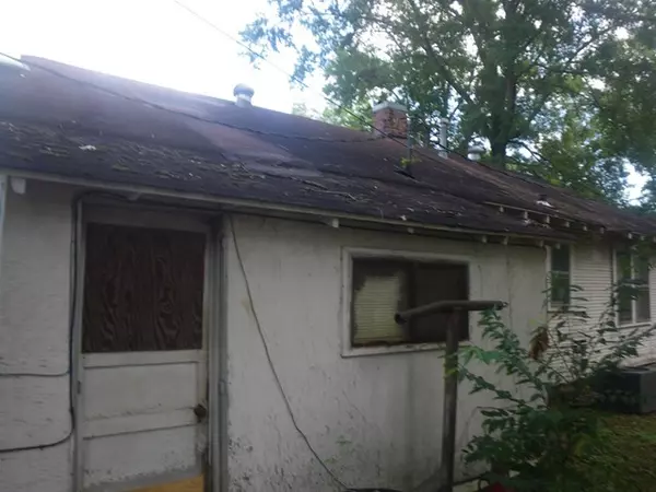 Batesville, MS 38606,221 Van Voris St