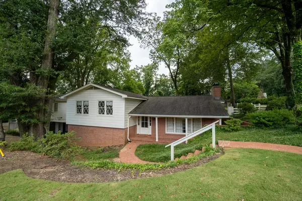 Oxford, MS 38655,1300 Beanland