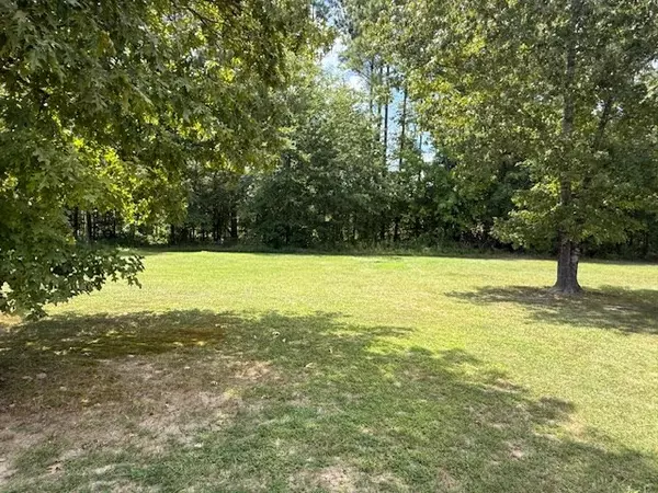 Pontotoc, MS 38863,401 Dusty Trail