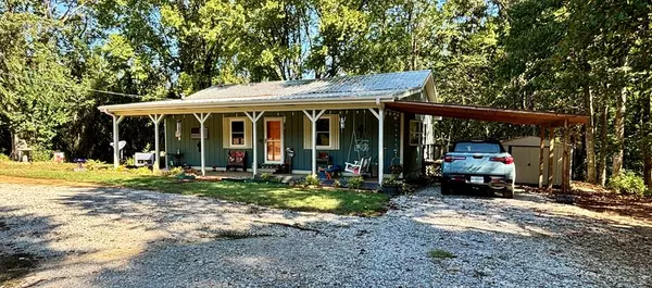 Water Valley, MS 38965,609 County Road 107