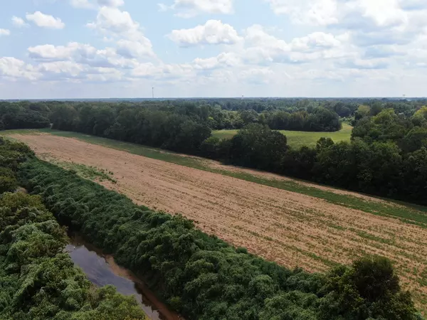 Ecru, MS 38841,700 Spain Road