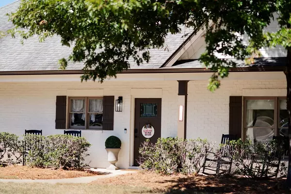 Oxford, MS 38655,416 Olive Branch Way