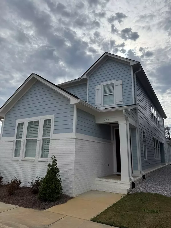 Oxford, MS 38655,168 Honeysuckle