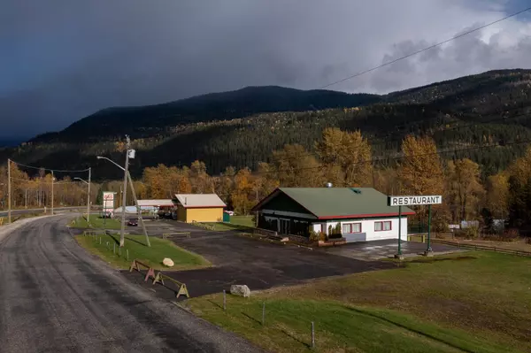 No City Value, BC V0V 0V0,3838 Avola East Frtg RD