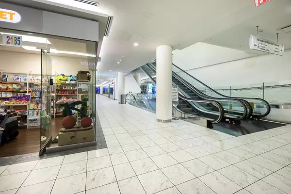 Richmond, BC V6X 0J8,4000 No. 3 RD #2185