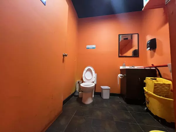 Vancouver, BC V5R 5L5,3499 Kingsway