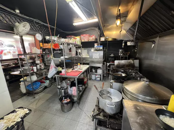 Vancouver, BC V5R 5L5,3499 Kingsway