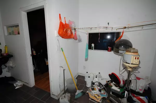 1764 Renfrew ST Vancouver, BC V5M 3H8