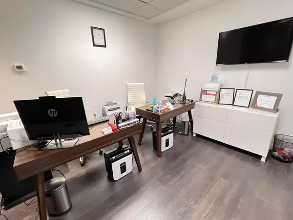 938 Howe ST #719 Vancouver, BC V6Z 1N9