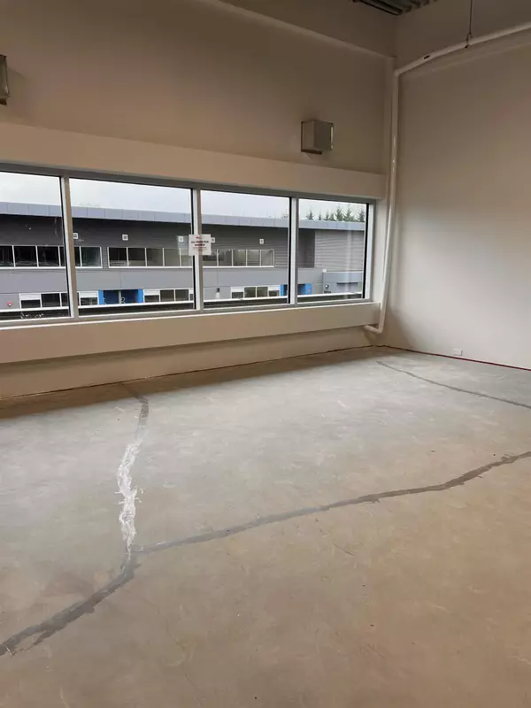 Richmond, BC V6X 2P8,4899 Vanguard RD #A312