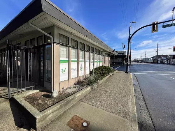 Maple Ridge, BC V2X 3H7,22195 Dewdney Trunk RD