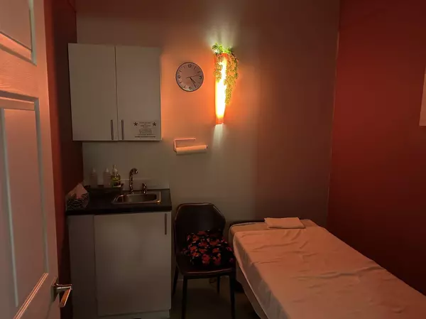 Vancouver, BC V5Z 4N2,3003 Cambie ST