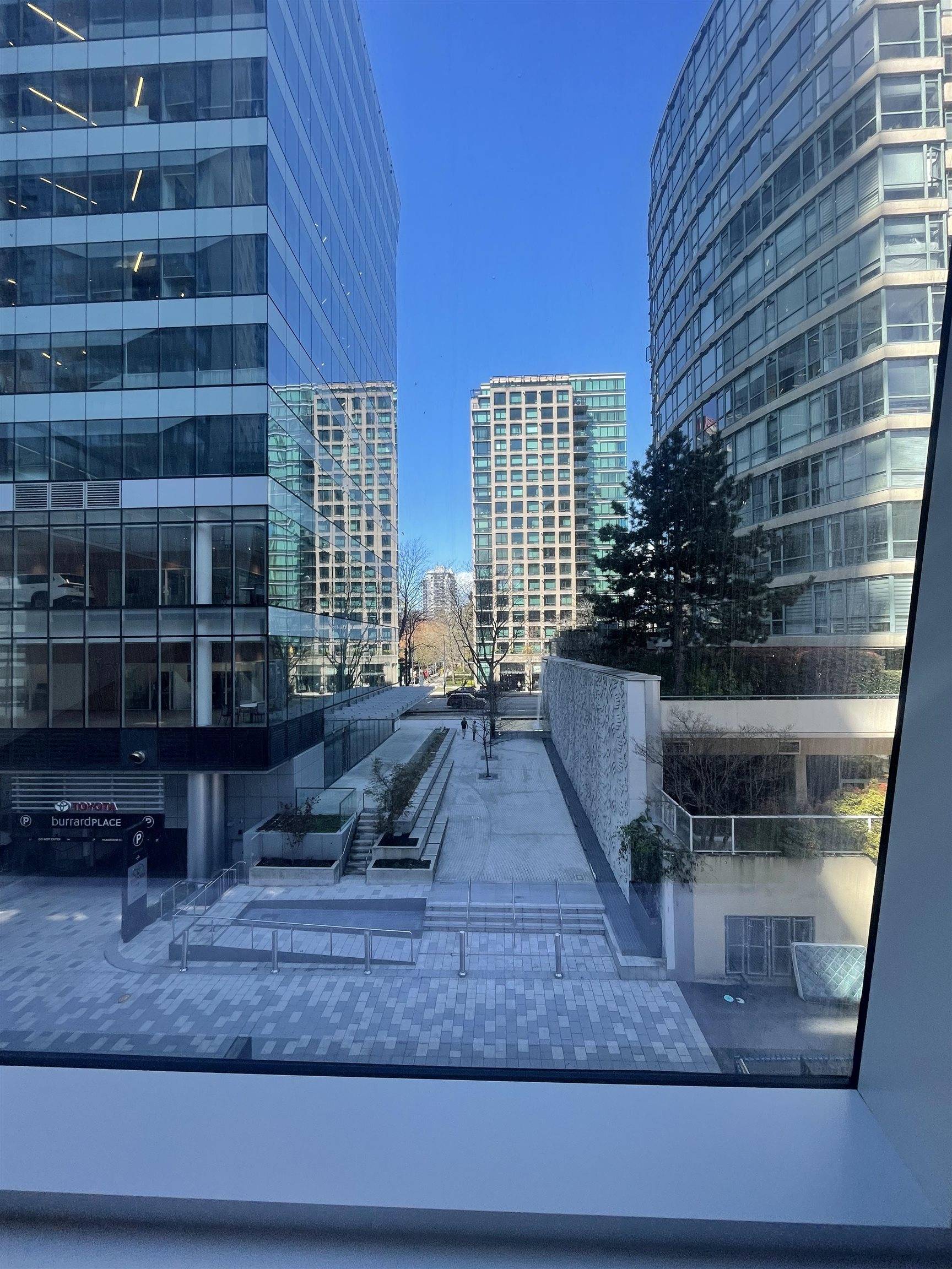 1281 Hornby ST #512 Vancouver, BC V6Z 1W2