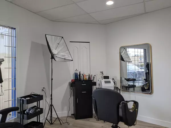 Maple Ridge, BC V2X 2V6,22722 Lougheed HWY #1