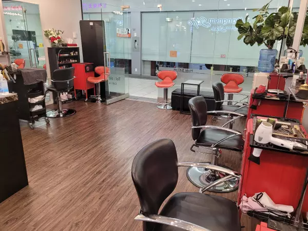 Richmond, BC V6X 0J8,4000 No 3 RD #3180