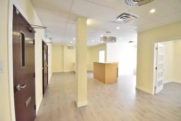 Richmond, BC V6X 3M7,4751 Garden City RD #208