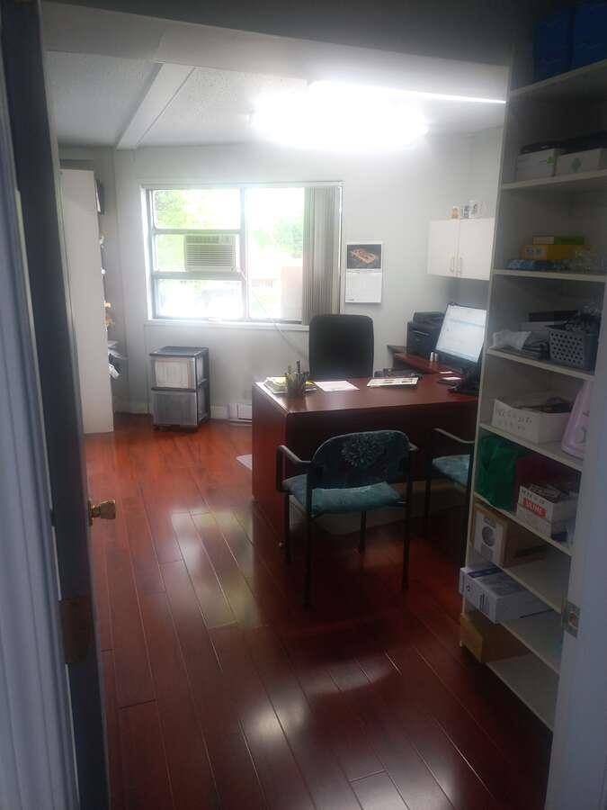 1872 Kingsway Vancouver, BC V5N 2S7