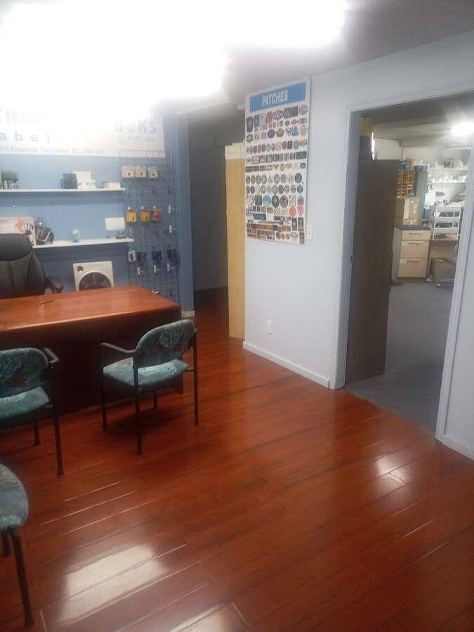 Vancouver, BC V5N 2S7,1872 Kingsway