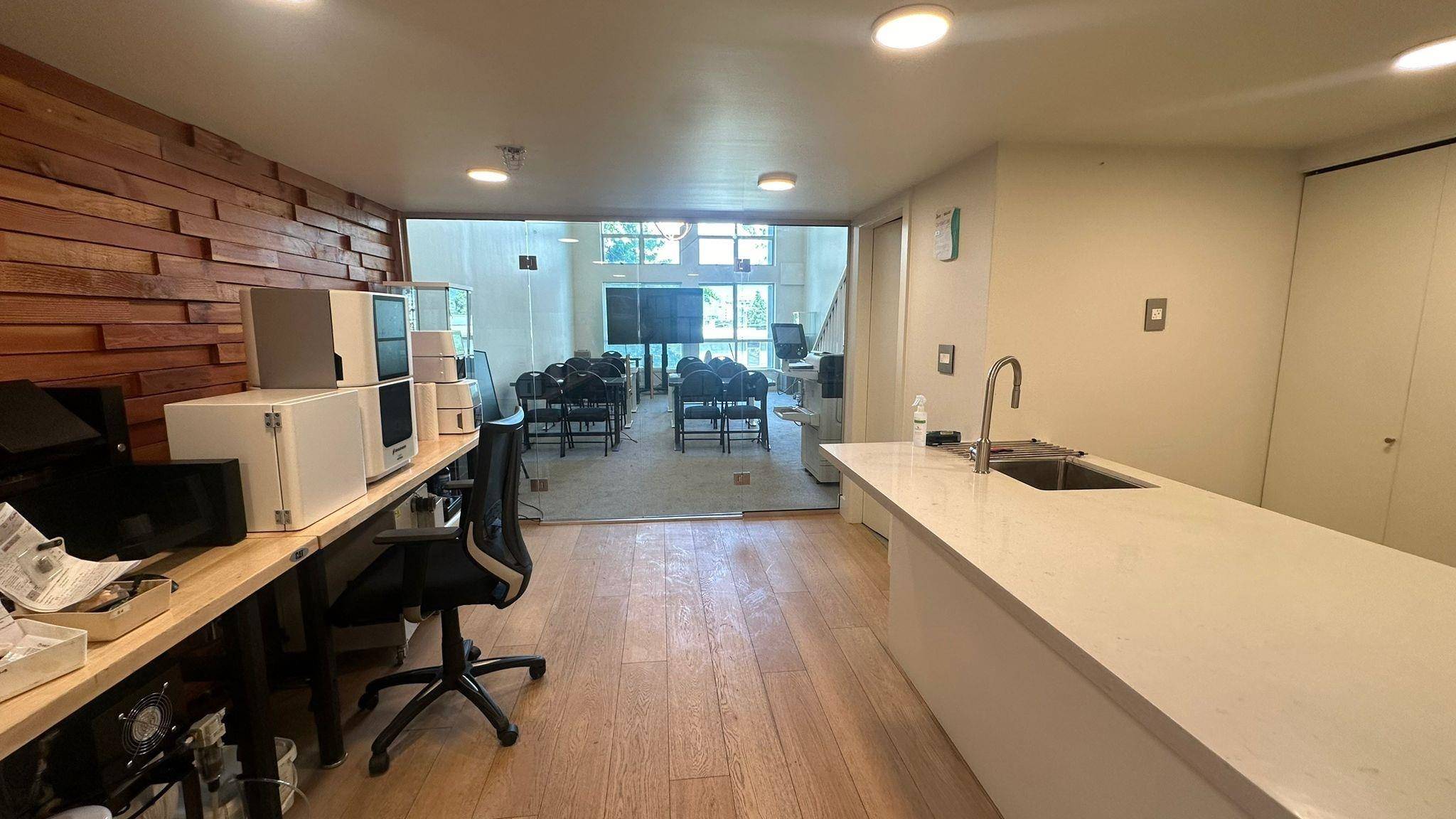 Vancouver, BC V5Y 3X2,338 W 8th AVE #202