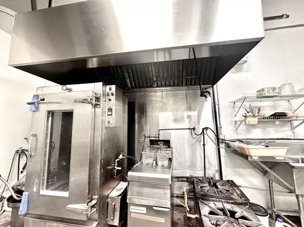 Vancouver, BC V5X 4N6,342 E Kent Avenue South AVE #101
