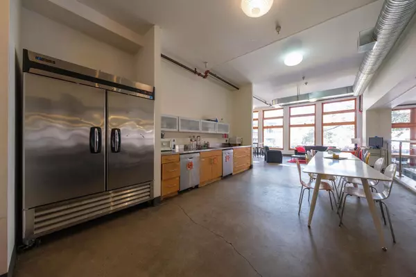 Vancouver, BC V6B 1G8,128 W Hastings ST #2ND FL