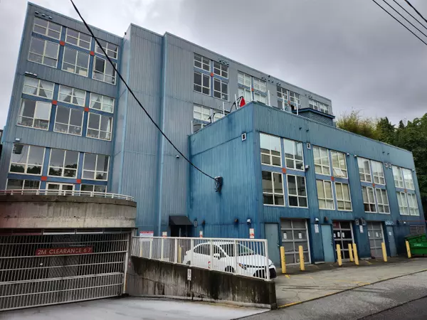 Vancouver, BC V5Y 3X2,338 W 8th AVE #207