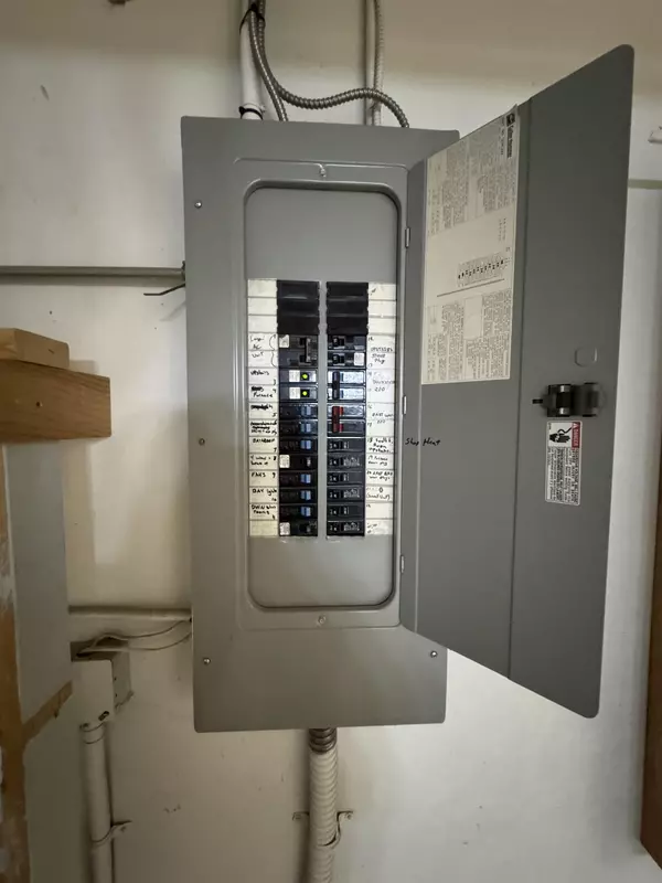 Abbotsford, BC V2T 6H8,2610 Progressive WAY #G