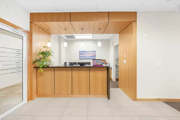 North Vancouver, BC V7M 1H3,700 Marine DR #215