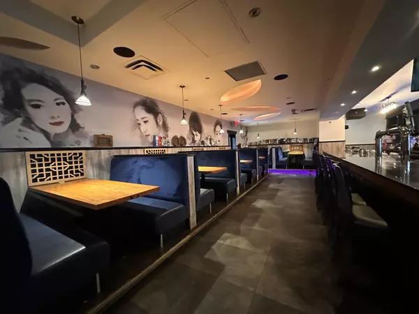 Vancouver, BC V6E 4H6,808 Bute