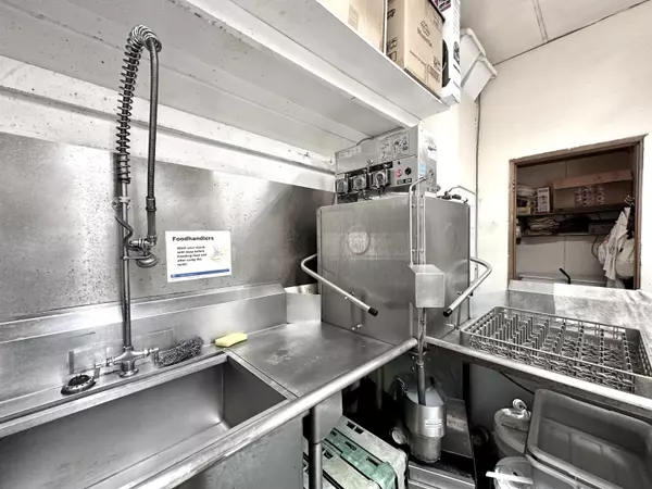 Surrey, BC V4A 5A4,2385 King George BLVD