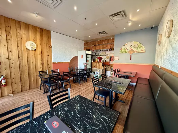 Richmond, BC V6X 4E8,4580 No.3 RD #2085