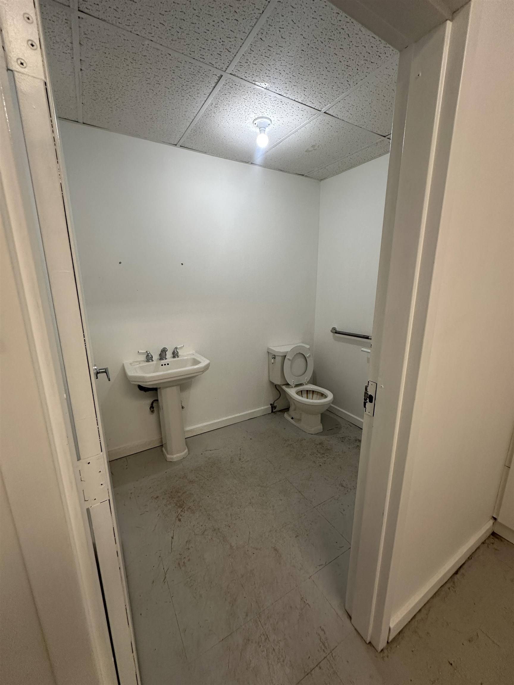 Vancouver, BC V6H 1G5,1128 W Broadway #6