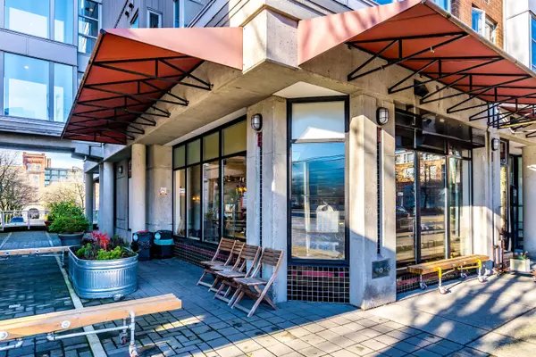 Vancouver, BC V6J 3Y5,2729 Arbutus ST