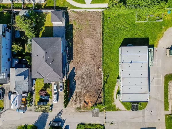 New Westminster, BC V3M 5K9,231 Lawrence ST