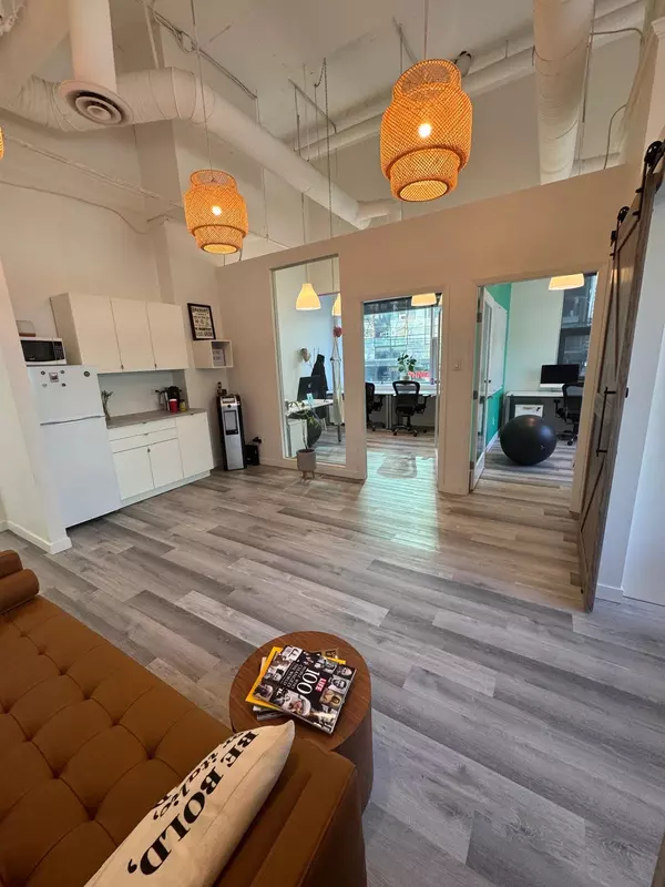 515 W Pender ST #240 Vancouver, BC V6B 1V5