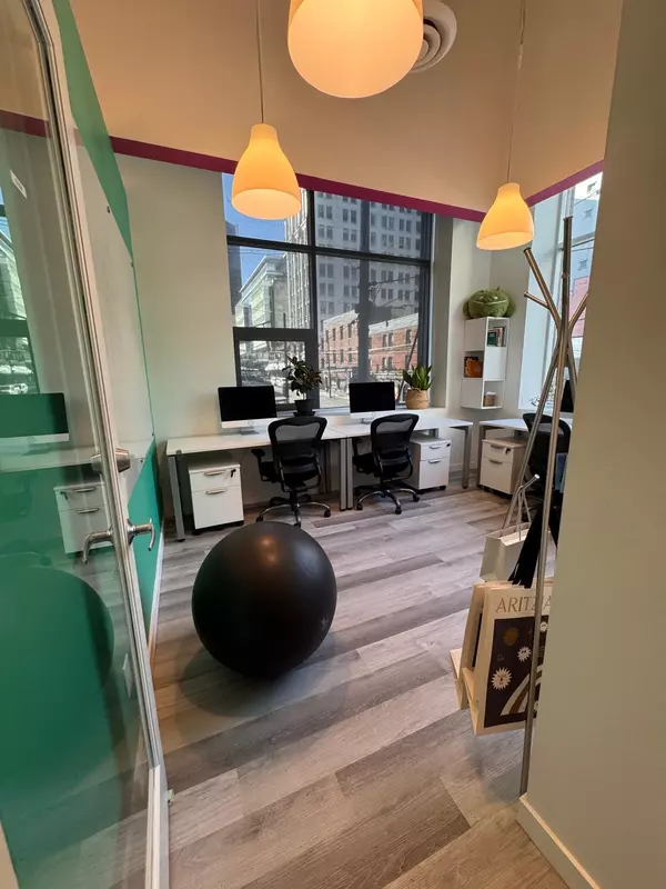 515 W Pender ST #240 Vancouver, BC V6B 1V5