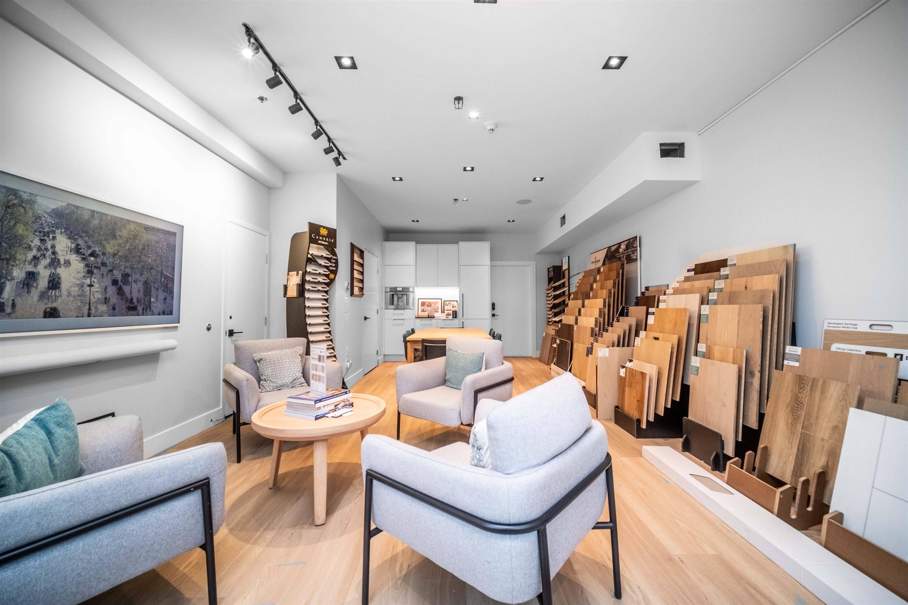 North Vancouver, BC V7P 3T2,998 Harbourside DR #125