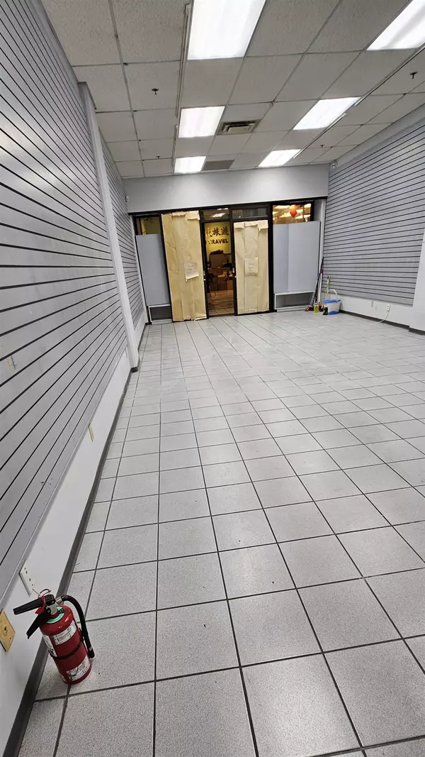 Richmond, BC V6X 3E7,4380 No. 3 RD #1535